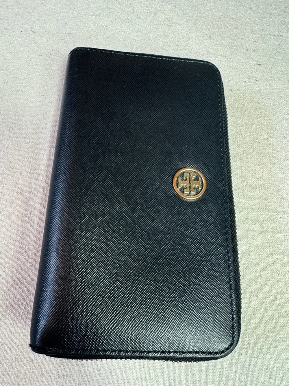 Tory Burch Robinson Black Saffiano Double-Zip Wallet with Gold Logo